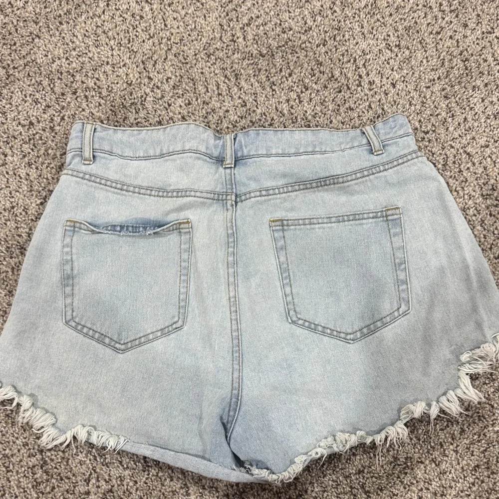 Jean shorts - Picture 2 of 3